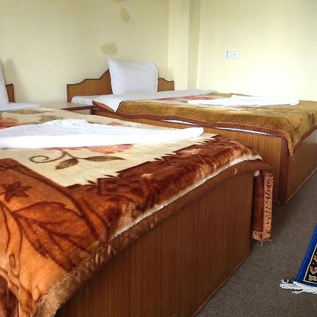Hotel Lake House Pokhara Ruang foto